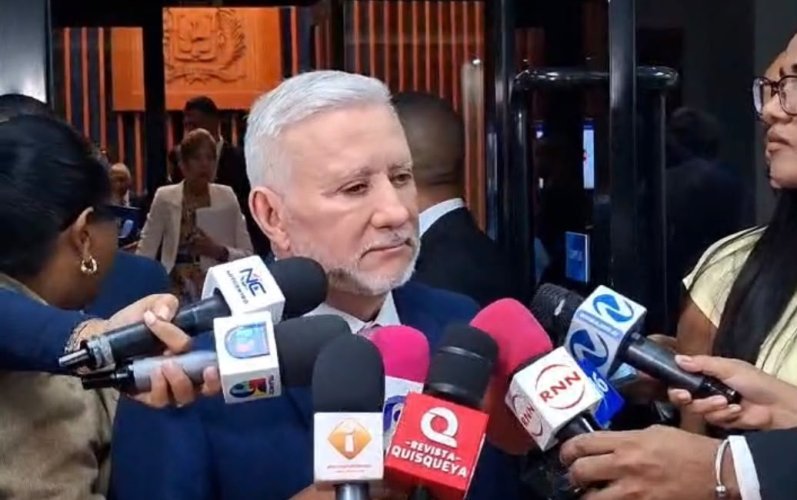 Taveras votó por medidas económicas del Gobierno, pero dice es una reforma fiscal “light”