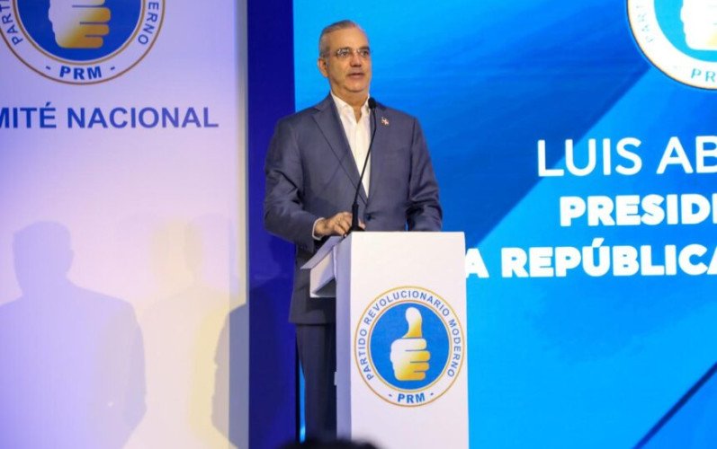 Abinader llama a preservar la unidad del PRM y destaca avances económicos durante reunión del Comité Nacional
