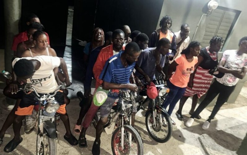 Ejército intercepta a 56 haitianos indocumentados