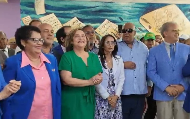 Ureña propone modernizar Humanidades en la UASD
