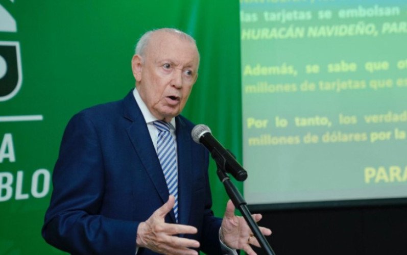 Rafael Alburquerque dice Gobierno intenta vender “gato por liebre” a población con medidas fiscales