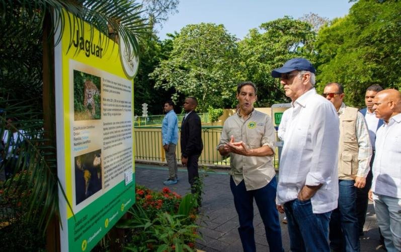 Abinader visita el Zoológico Nacional y anuncia su transformación integral