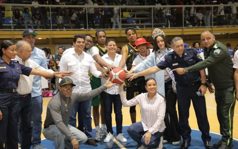 Inauguran la V Copa de Baloncesto Luis Báez con más de 500 jugadores en Peravia