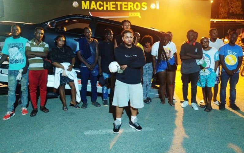Ejército detiene a tres dominicanos por transportar migrantes indocumentados