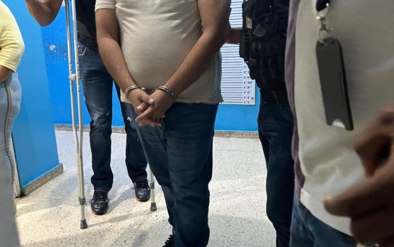 DNCD y MP arrestan a dos dominicanos solicitados en extradición por EE. UU.